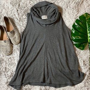 🌺Madison and Berkeley grey cowl neck tank m